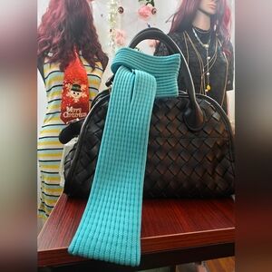 ✨ Stretch Pocket Phone Sleeve short strap– Hands-Free, Stylish & Secure ✨